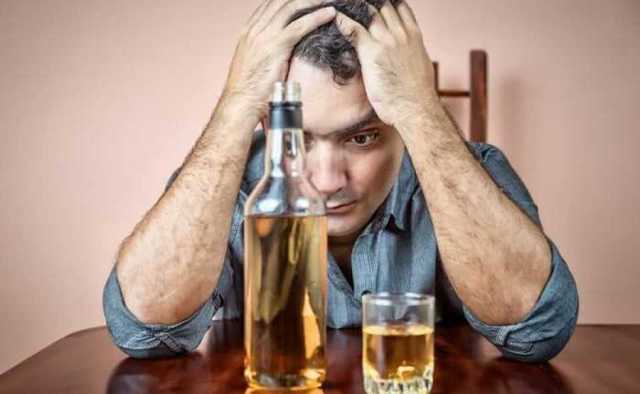 Как снять тягу к алкоголю: эффективные консервативные, нетрадиционные и медикаментозные методы лечения