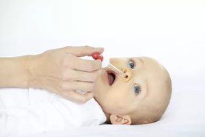 Самые эффективные капли от насморка для детей: особенности применения, классификация