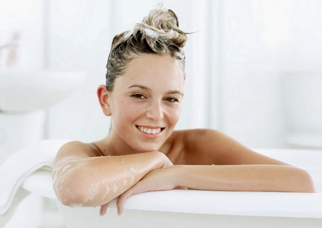 Восстановление волос в домашних условиях - правила ухода, полезные рецепты, косметические средства