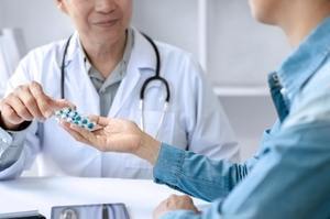 Таблетки от тяжести в желудке и рекомендации для лечения ЖКТ