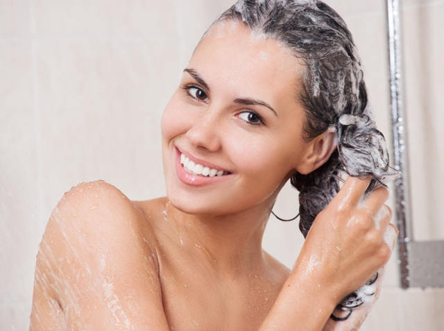Эффективные средства для ухода за волосами: рекомендации косметологов, домашние методы восстановления