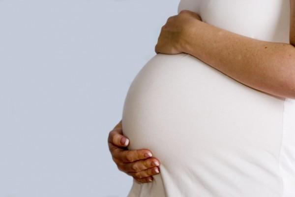 Капли в уши при беременности: как выбрать безопасные