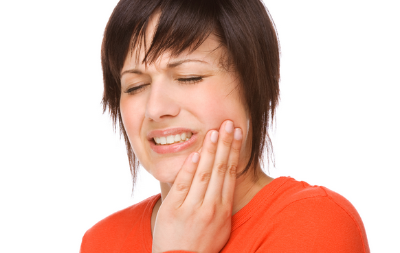От чего возникает нарост на внутренней стороне щеки: разновидности, симптомы и традиционное лечение