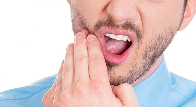 Сколько может болеть десна после удаления зуба: первопричины