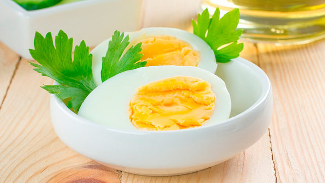 Калорийность вареного яйца: грамотно готовим и считаем калории