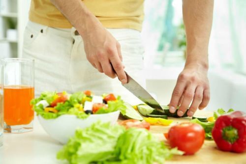 Запор при панкреатите: что делать и как организовать питание