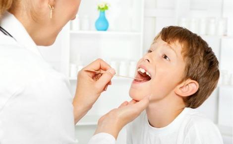 Острый тонзиллит у детей: специфика болезни, методы лечения