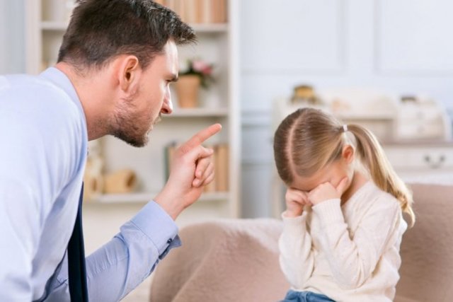 Плаксивость у детей: основные причины, лечение и ошибки родителей