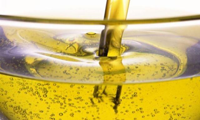 Растительное масло при запорах: полезные свойства, разновидности, механизм действия, особенности